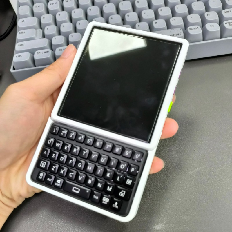 Keyboard Case for Coolpad Smal - Retro Gaming Phone recension och pris
